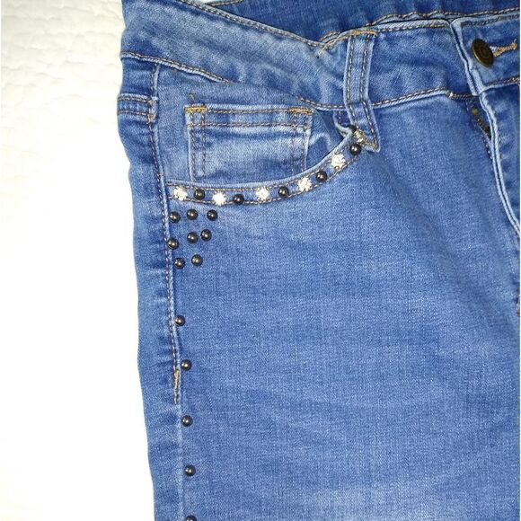 Sz 8 jeans rhinestones, stretch, slim - Picture 4 of 9